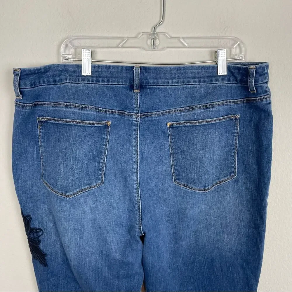 Chico's Blue Denim Floral & Patch  Embellished Ankle Jeans 3 - Picture 9 of 10